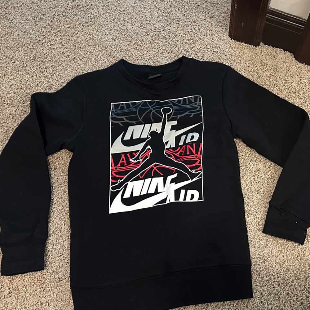like new- never worn- Nike Black and Red Graphic Sweatshirt
